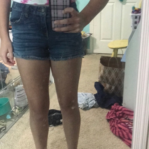 Cat and Jack Jean Shorts - Picture 4 of 4